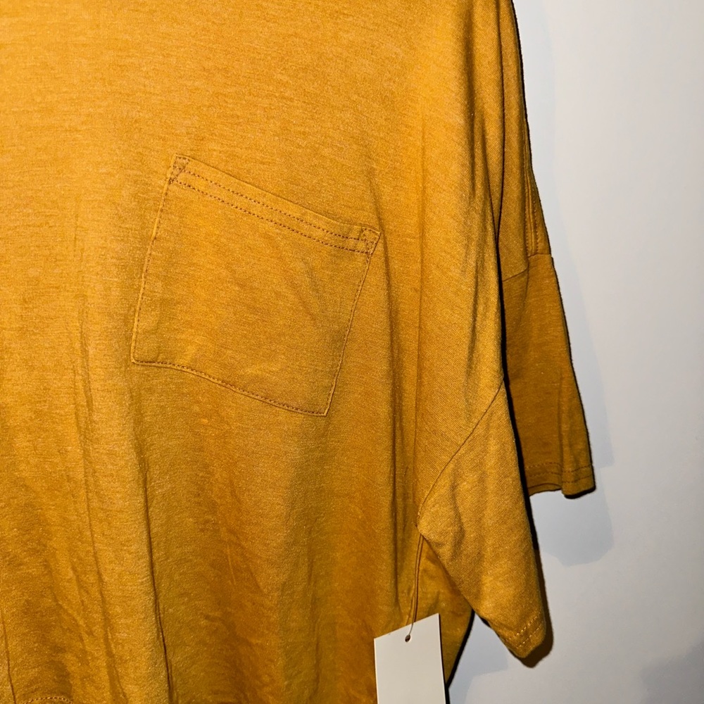 SO Tee - Picture 2 of 4
